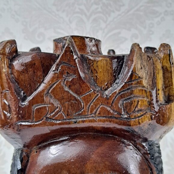 Vintage Hand Carved Wooden Sculpture Man King Wearing Crown Free Standing Heavy - Picture 3 of 11